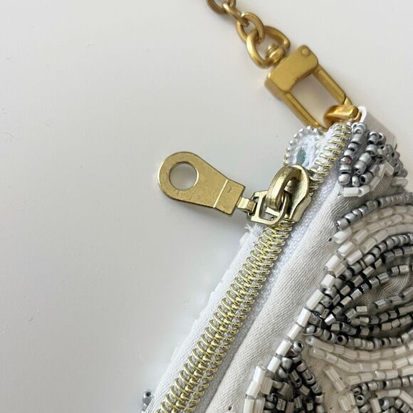 Kelly Dempsey White Silver Beaded Purse - Picture 5 of 6